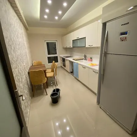 Modern 3 Bed Apartment